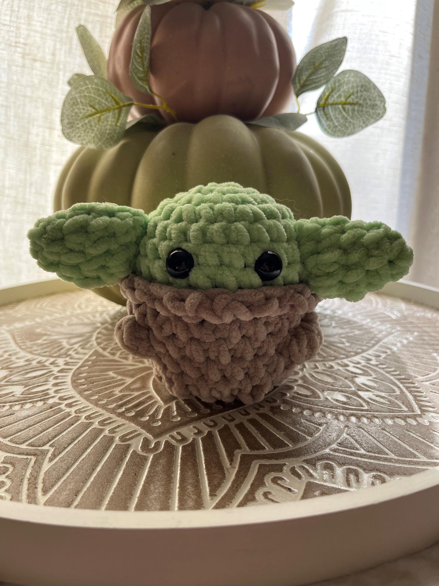 Baby Green Alien - Adorable Amigurumi Figure, Perfect Gift for Star Wars Fans, Handmade Crocheted