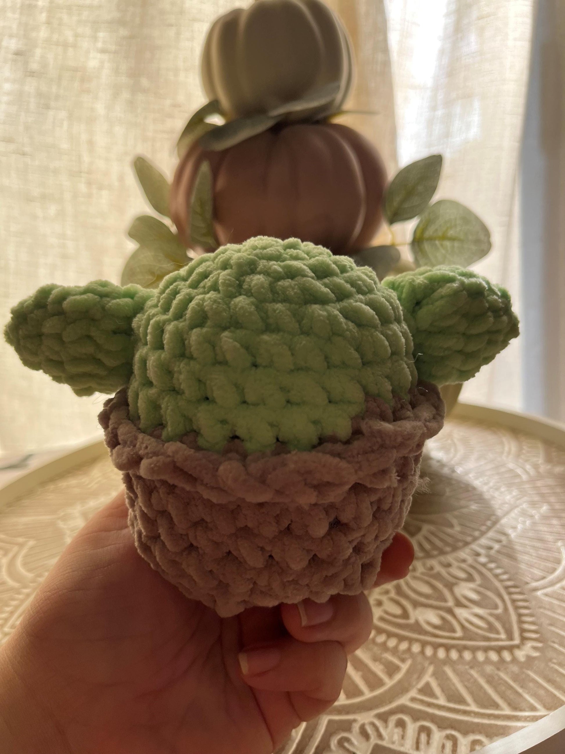 Baby Green Alien - Adorable Amigurumi Figure, Perfect Gift for Star Wars Fans, Handmade Crocheted